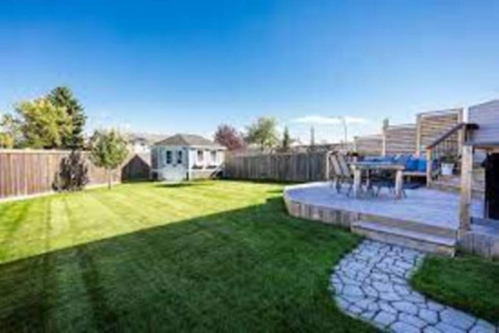 Spacious Duplex Camrose Εξωτερικό φωτογραφία